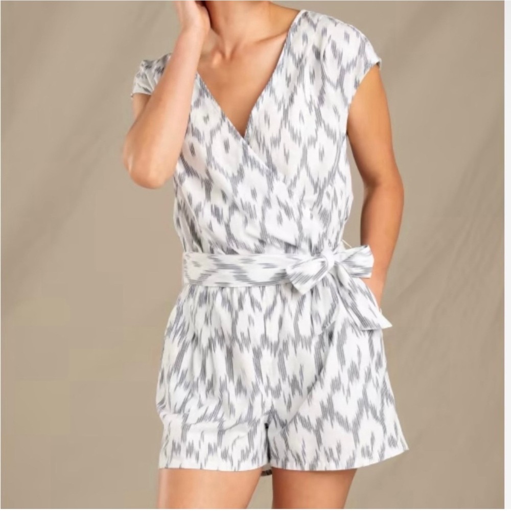 Toad&Co Shakti Romper Organic Cotton Ikat Print Granola Girl White Blue Medium